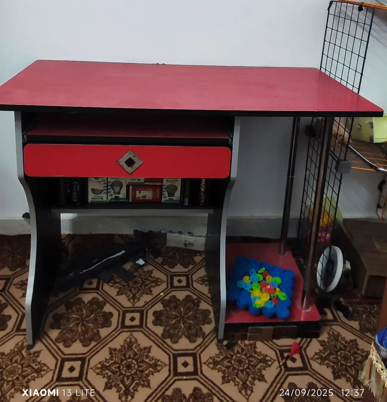 میز کامپیوتر|میز تحریر و کامپیوتر|آران و بیدگل, |دیوار