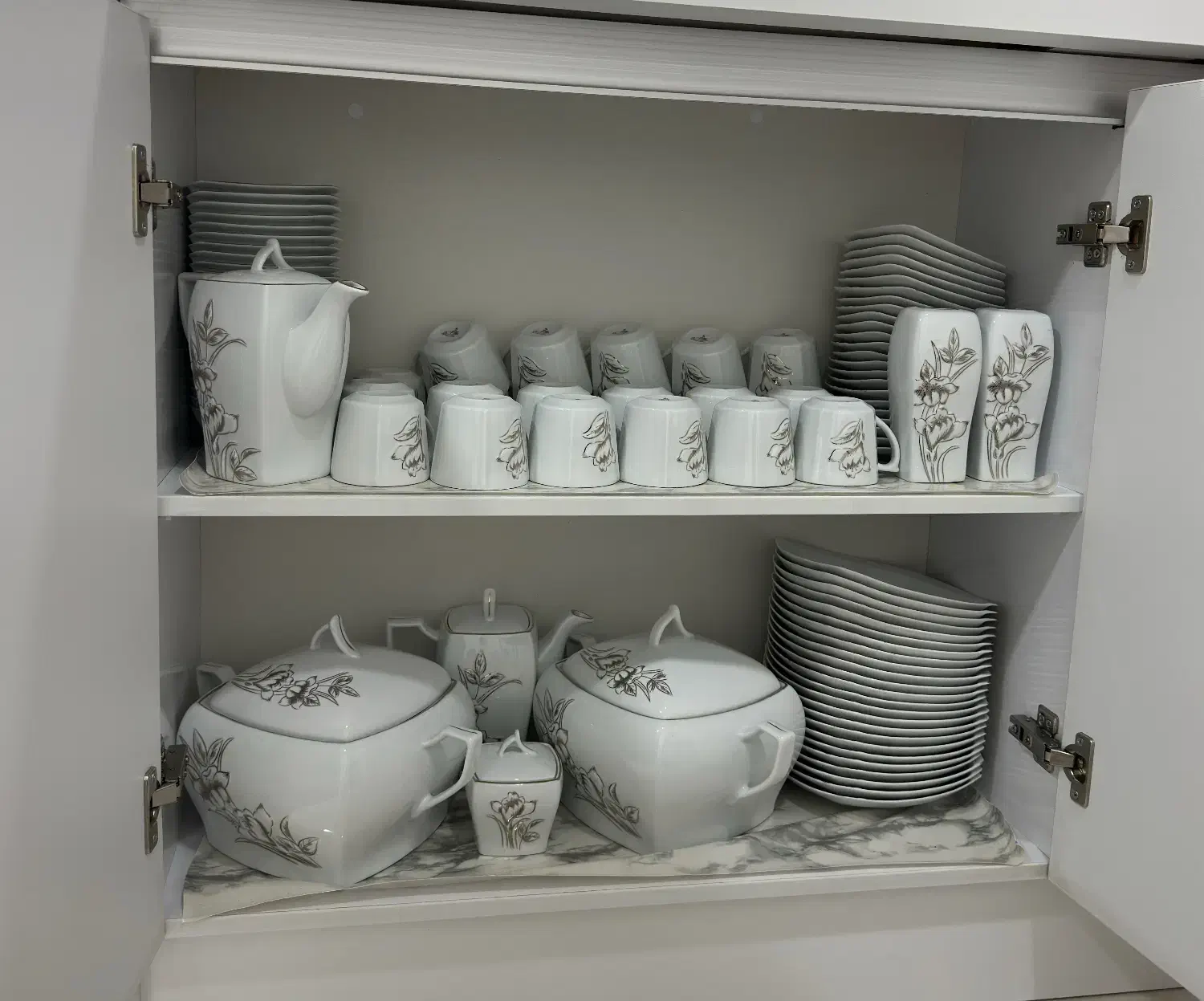 سرویس چینی۲۴ نفره toos|ظروف سرو و پذیرایی|تهران, پرواز|دیوار