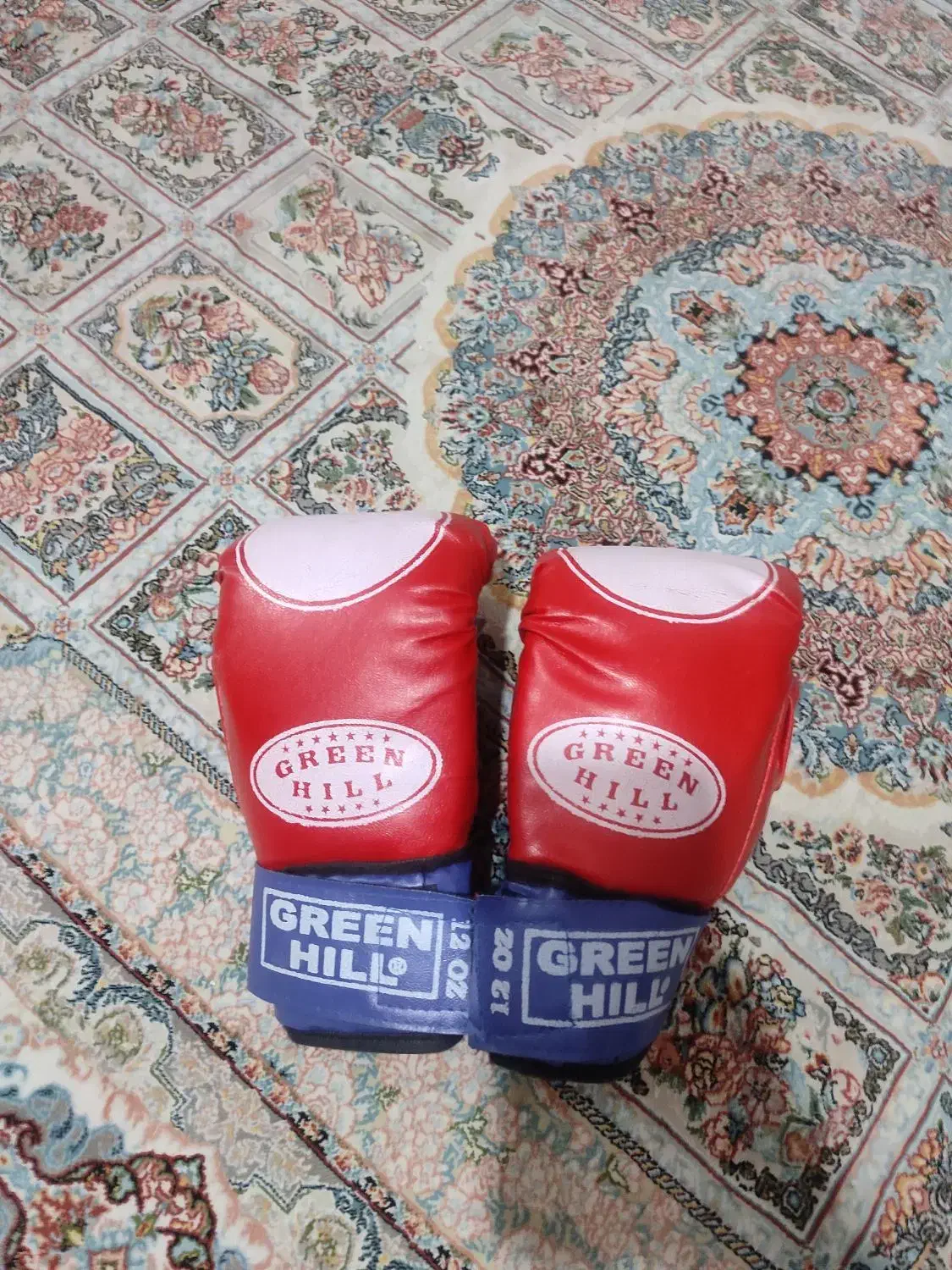 دستکش بوکس درحدنودوسه با استفاده شده|تجهیزات ورزشی|اراک, |دیوار