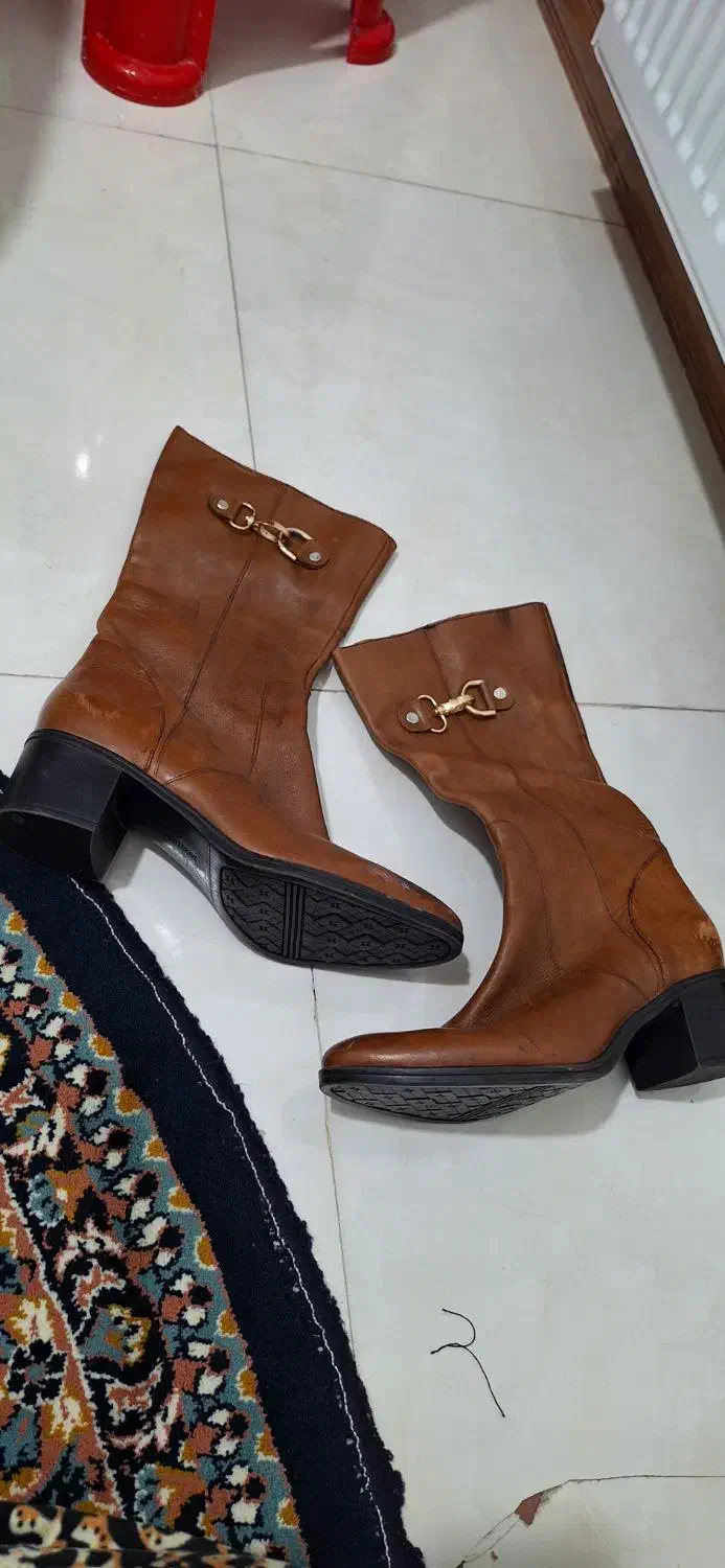 بوت بلند چرم زنانه|کیف، کفش، کمربند|هشتگرد, شهرک صنعتی هشتگرد|دیوار