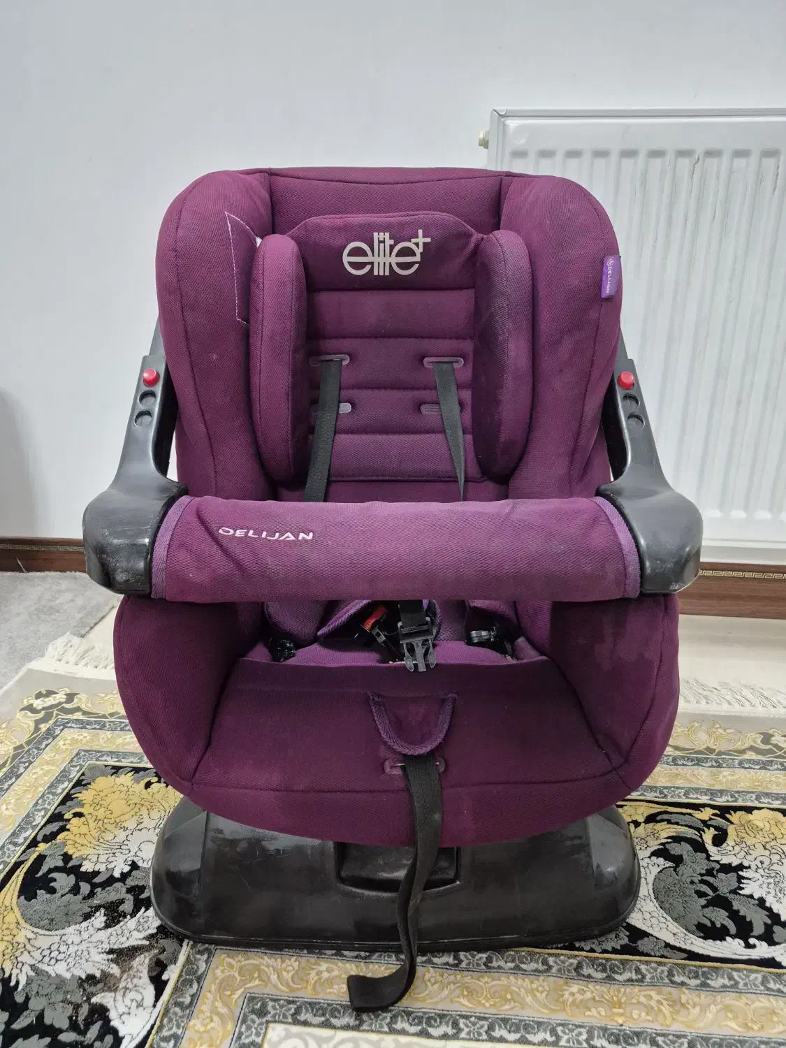 صندلی ماشین کودک|تخت و صندلی بچه|قم, باغ کرباسی|دیوار