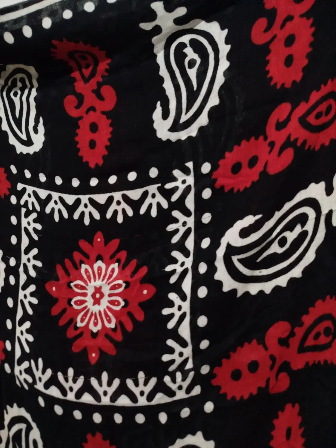 پارچه گلونی|لباس|اسلام‌‌آباد غرب, |دیوار