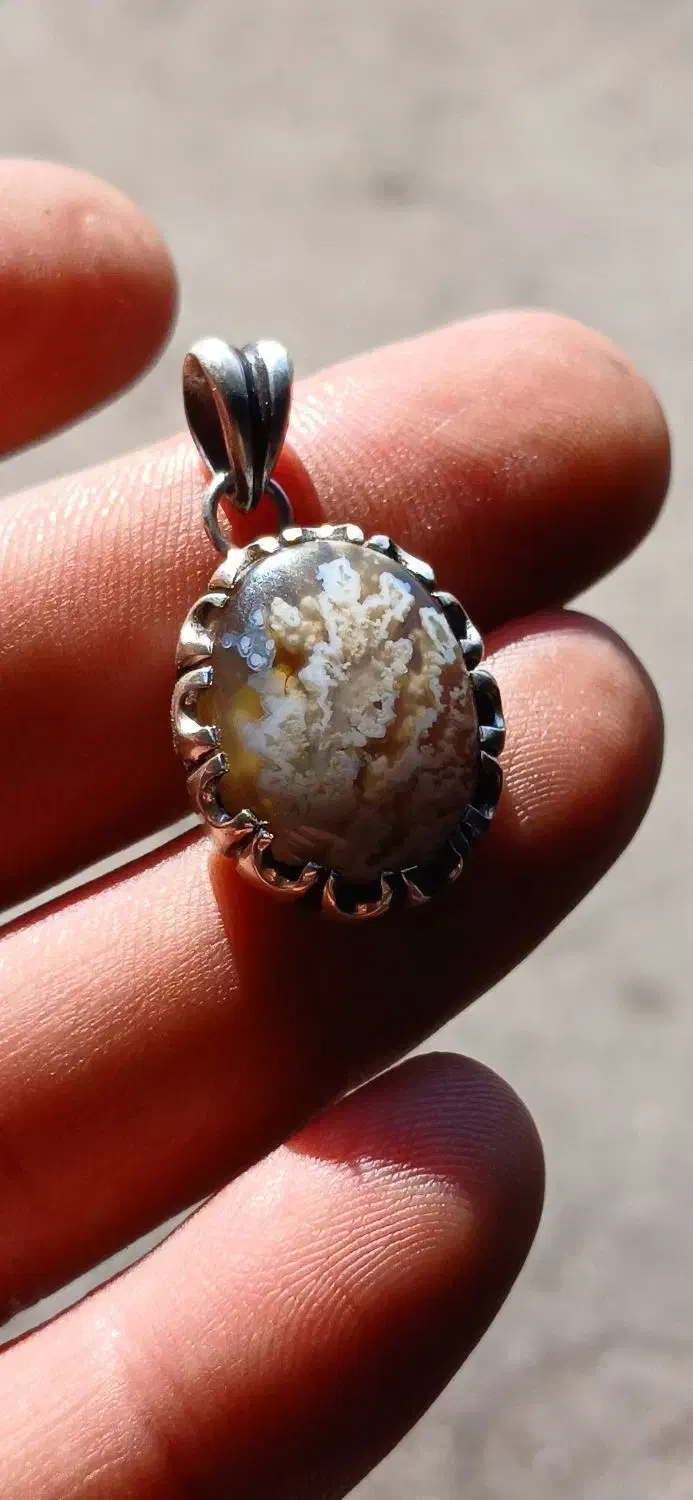 مدال نقره دست‌ساز و  سنگ شجر بهاری طبیعی|جواهرات|تبریز, |دیوار