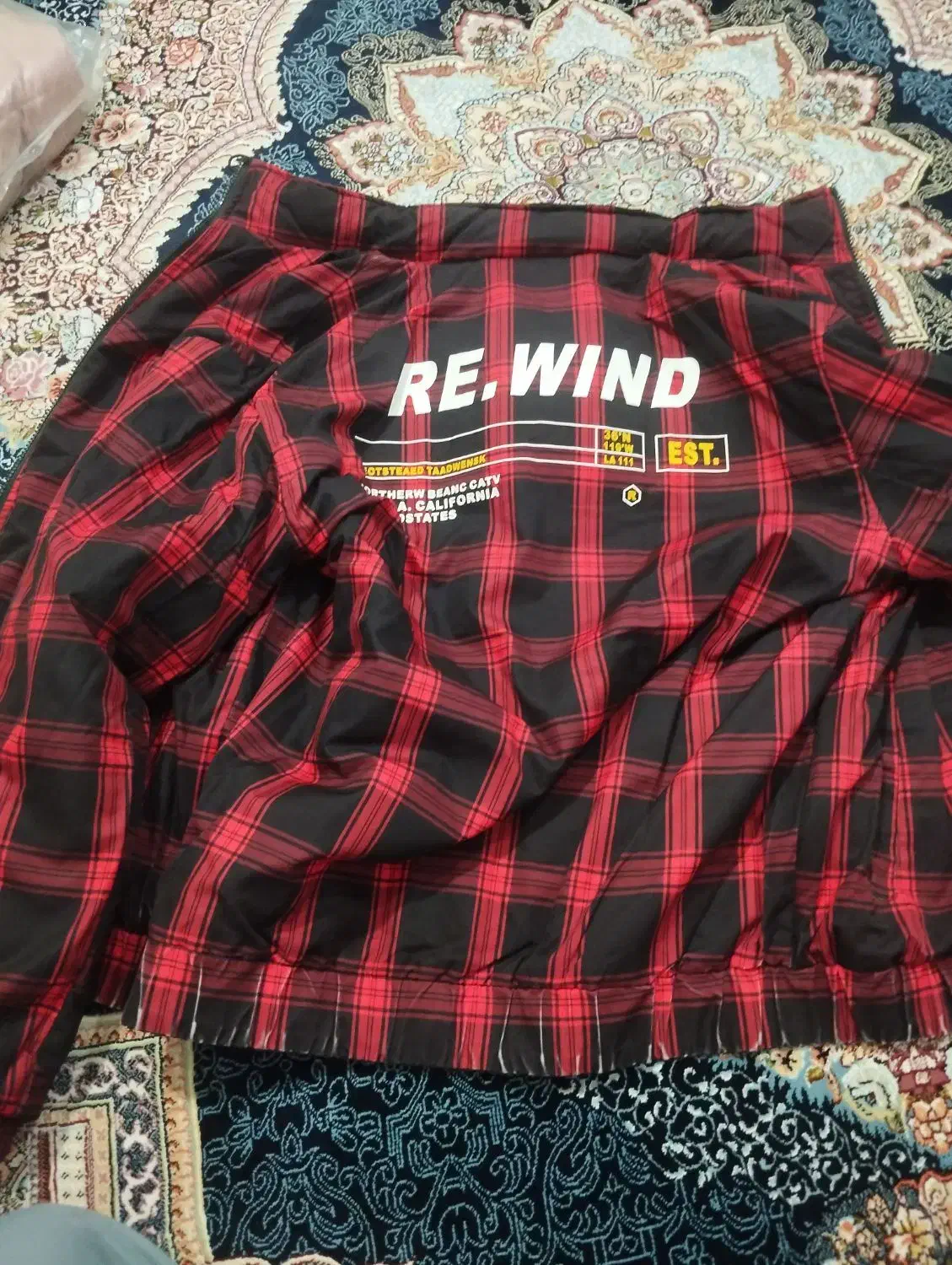 کاپشن|لباس|سنندج, |دیوار