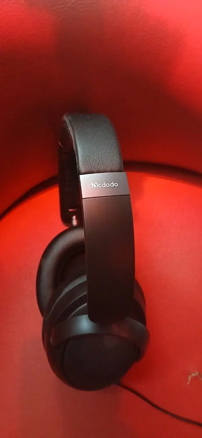 هدفون استودیو|صوتی و تصویری|خنج, |دیوار