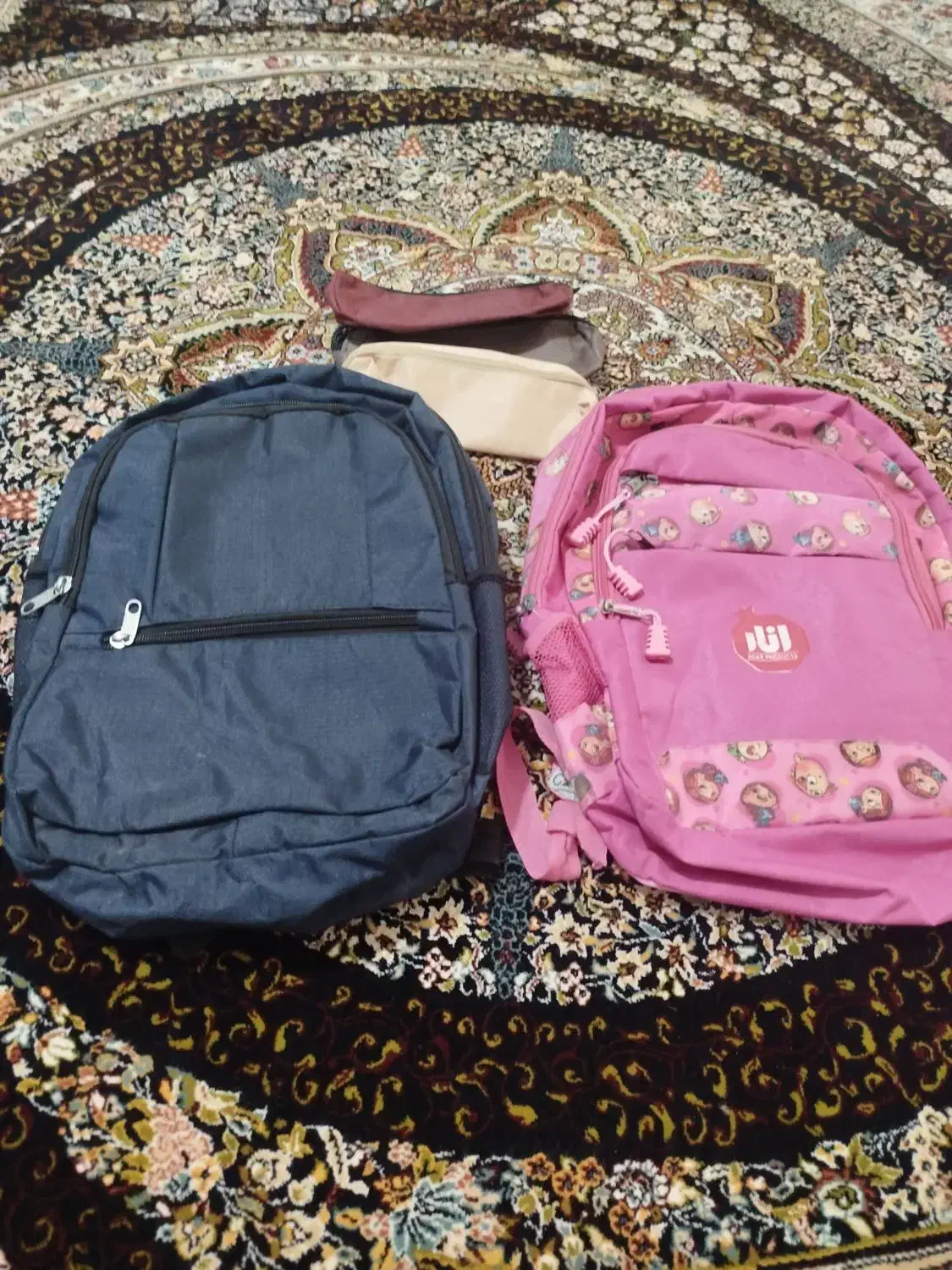 کیف مدرسه نو|کیف، کفش، کمربند|خمین, |دیوار