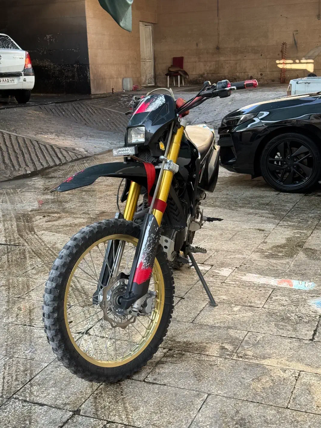 روان مدل ۴۰۰|موتورسیکلت|مشهد, شهید رضوی|دیوار