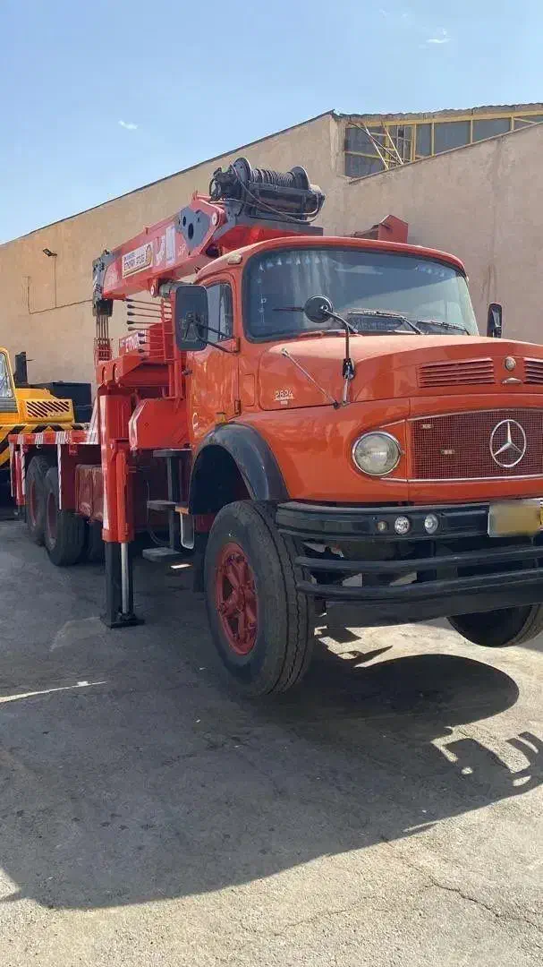 فروش یک دستگاه کامیون بنز جرثقیل دار|خودرو سنگین|خاوران, |دیوار