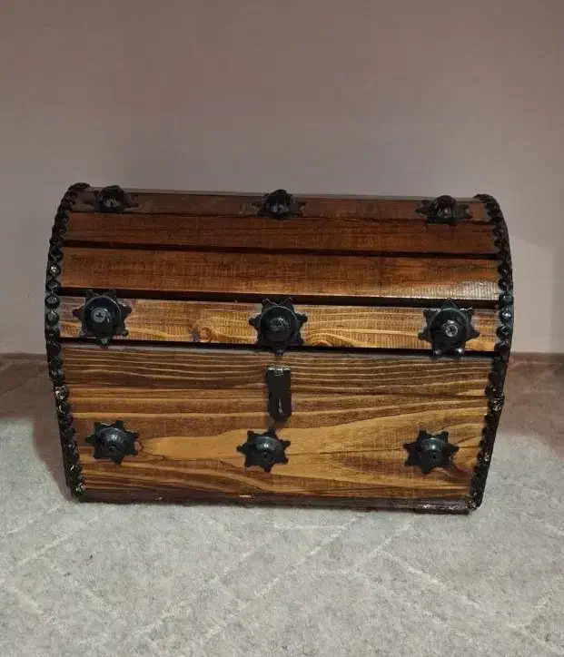 صندوقچه چوبی سنتی بسیار باکیفیت قوس دار در ۲ سایز|صنایع دستی و سایر لوازم تزئینی|جلفا, |دیوار