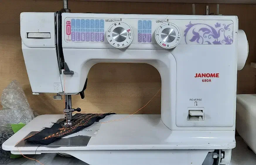 چرخ خیاطی ژانومه ۶۸۰|چرخ خیاطی و ریسندگی|لار, |دیوار