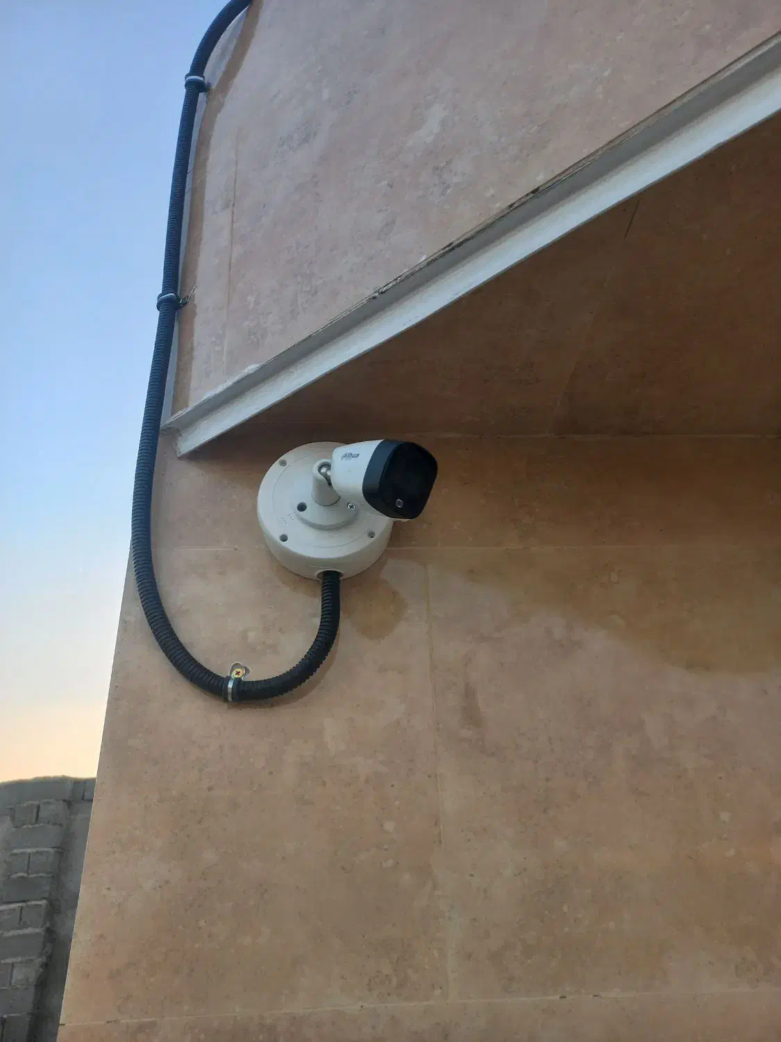 فروش و نصب دوربین مداربسته برند معتبر جهانی داهوا|دوربین مداربسته|ماهدشت, |دیوار