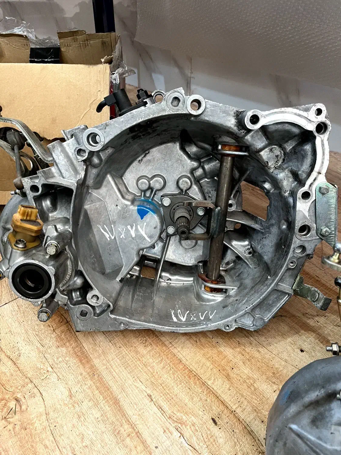 زانتیا استوک|قطعات یدکی و لوازم جانبی|لنجان, |دیوار