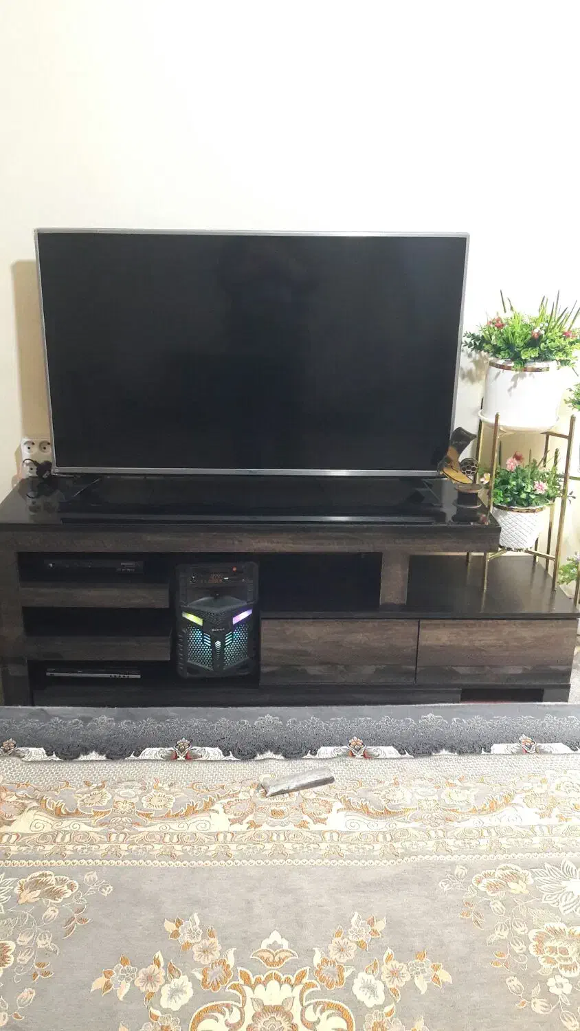 وسایل خانه میزتلوزیون|مبلمان خانگی و میز عسلی|قزوین, |دیوار