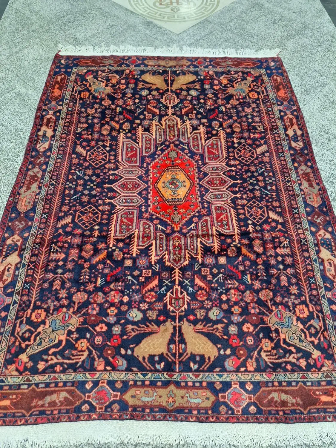 فرش همدان بسیار زیبا ۶ متری|فرش|تهران, خانی آباد نو جنوبی|دیوار