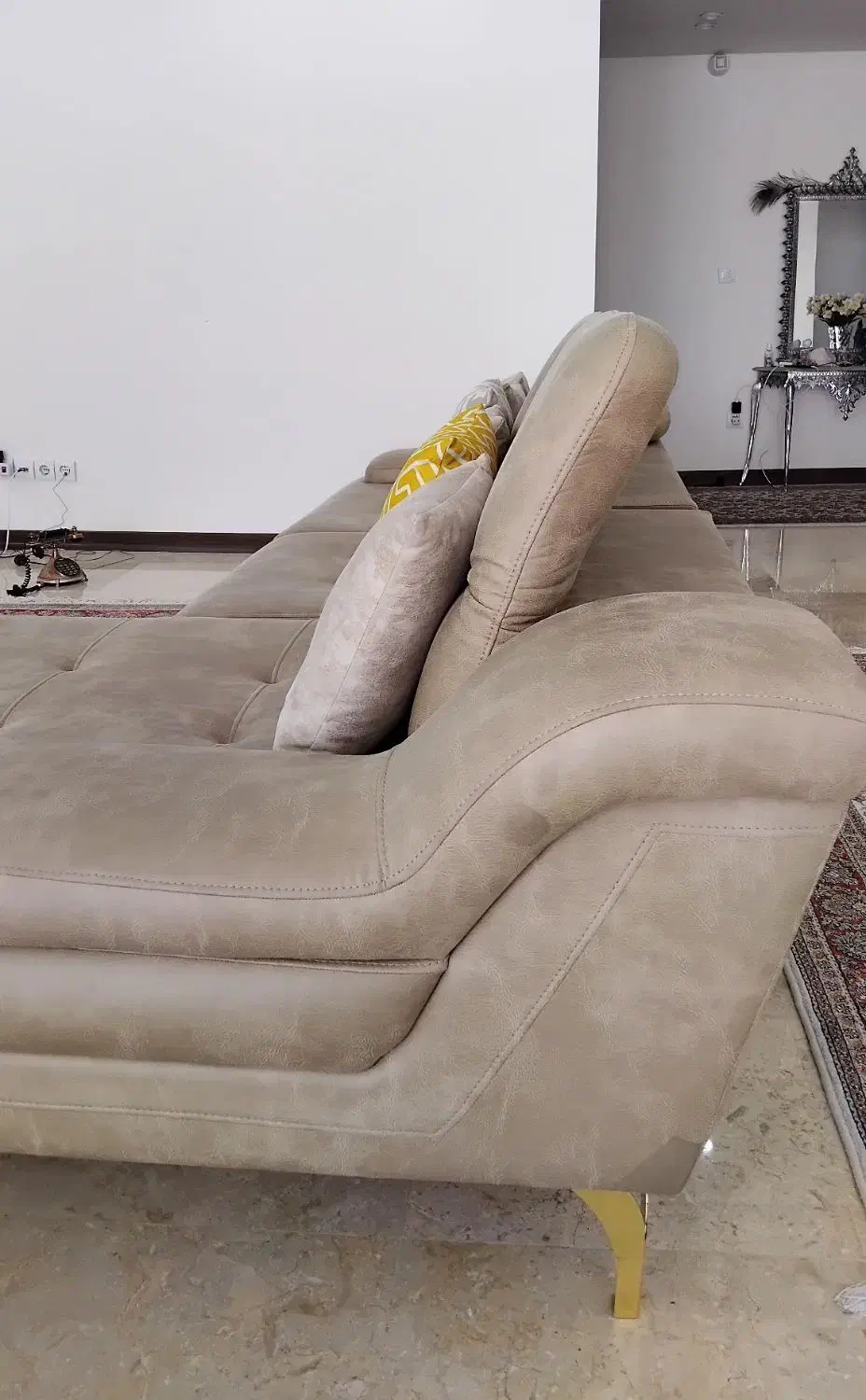 مبل راحتی ست جلو تلویزیون|مبلمان خانگی و میز عسلی|شاهینشهر, عطار|دیوار