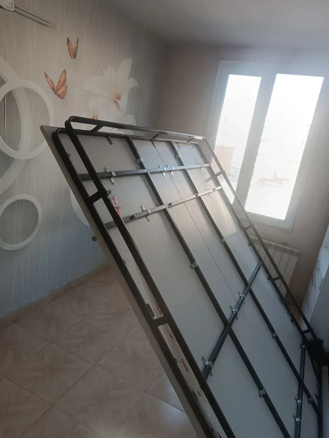 تخت تاشو و میز آرایش و میز تحریر|تخت و سرویس خواب|قزوین, |دیوار