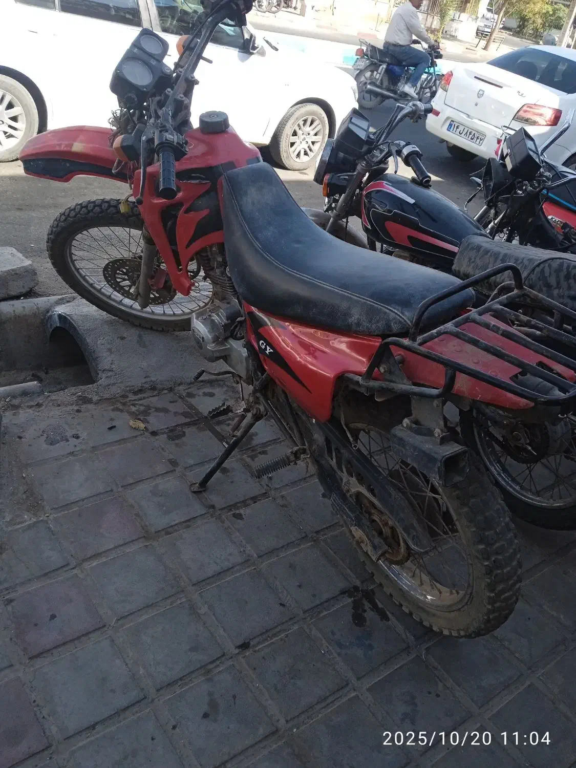 تلر ۲۰۰|موتورسیکلت|بردسکن, |دیوار