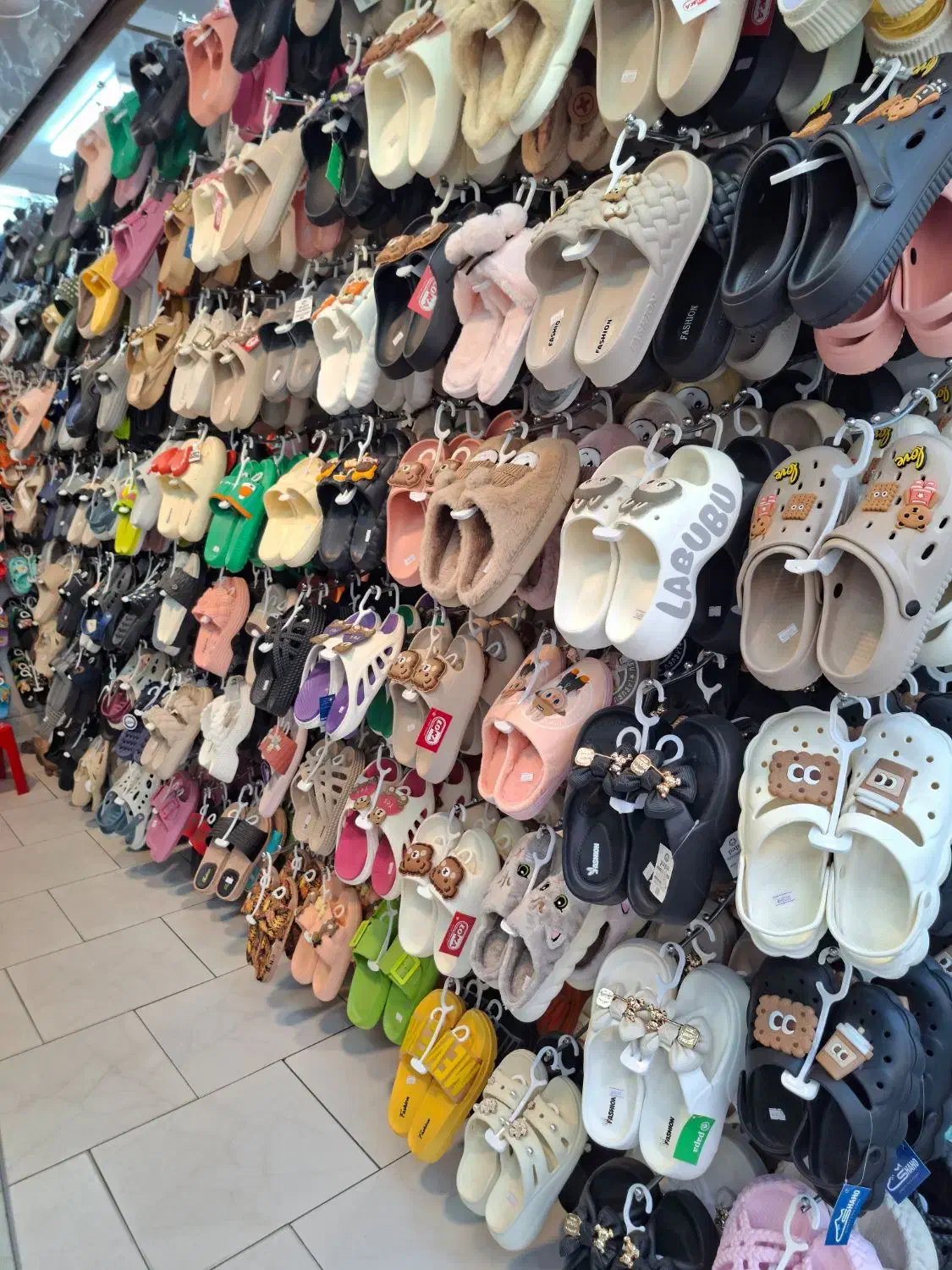 دمپایی مجلسی و طبی|کیف، کفش، کمربند|مشهد, عامل|دیوار