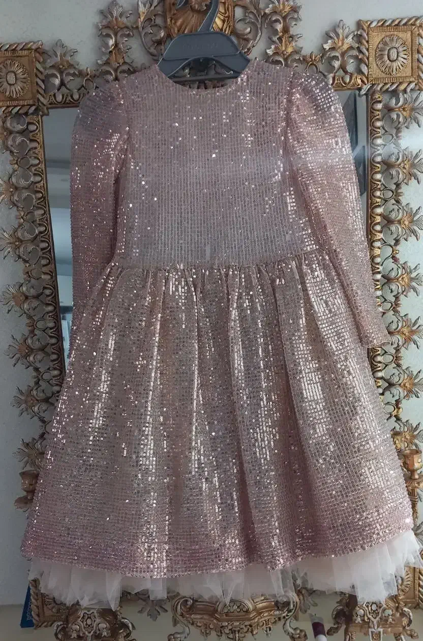 تعدادی لباس مجلسی|حراج|پردیس, فاز ۱|دیوار