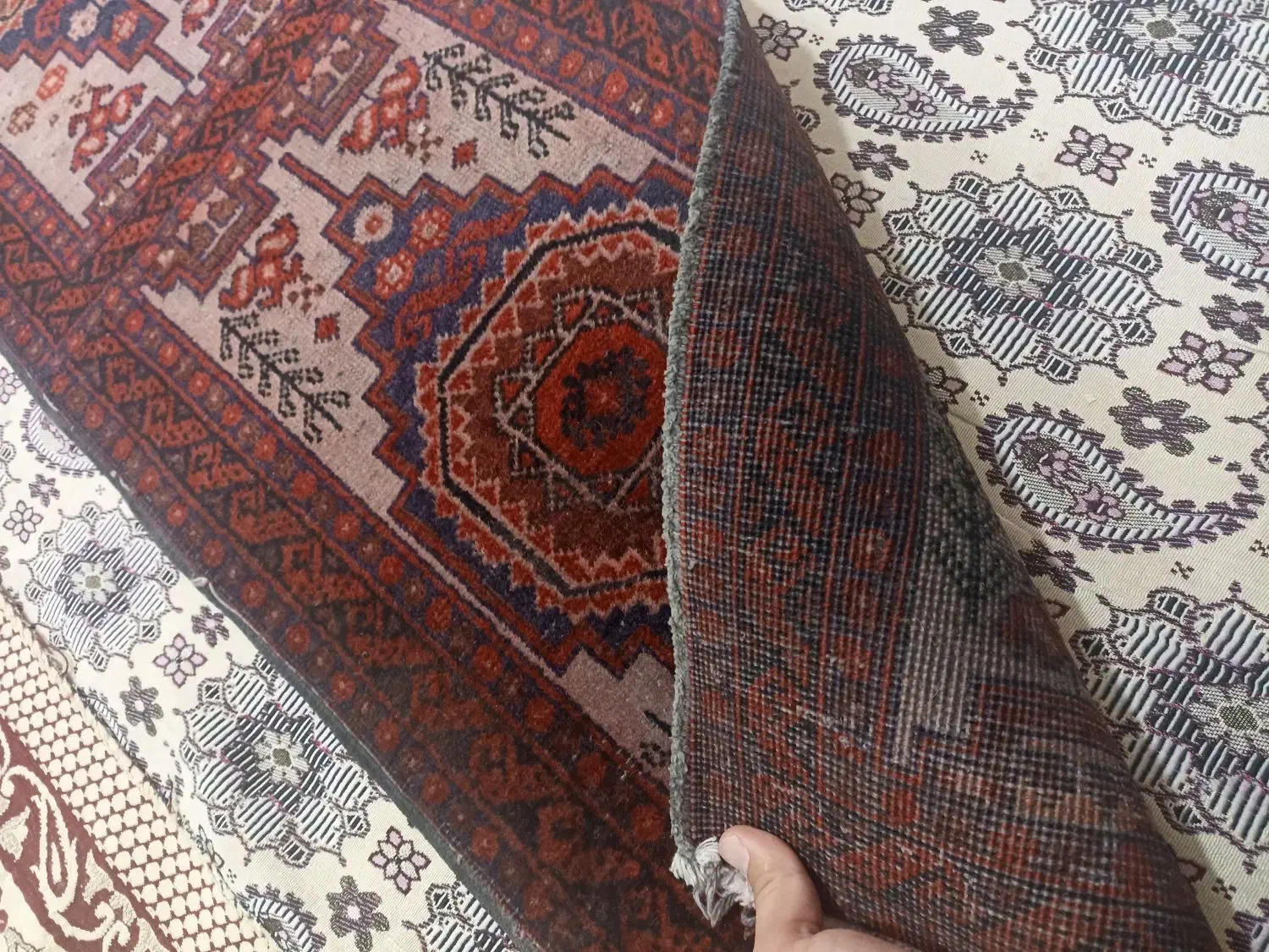 فرش کناره دستبافت لاکی|فرش|گلستان (تهران), |دیوار