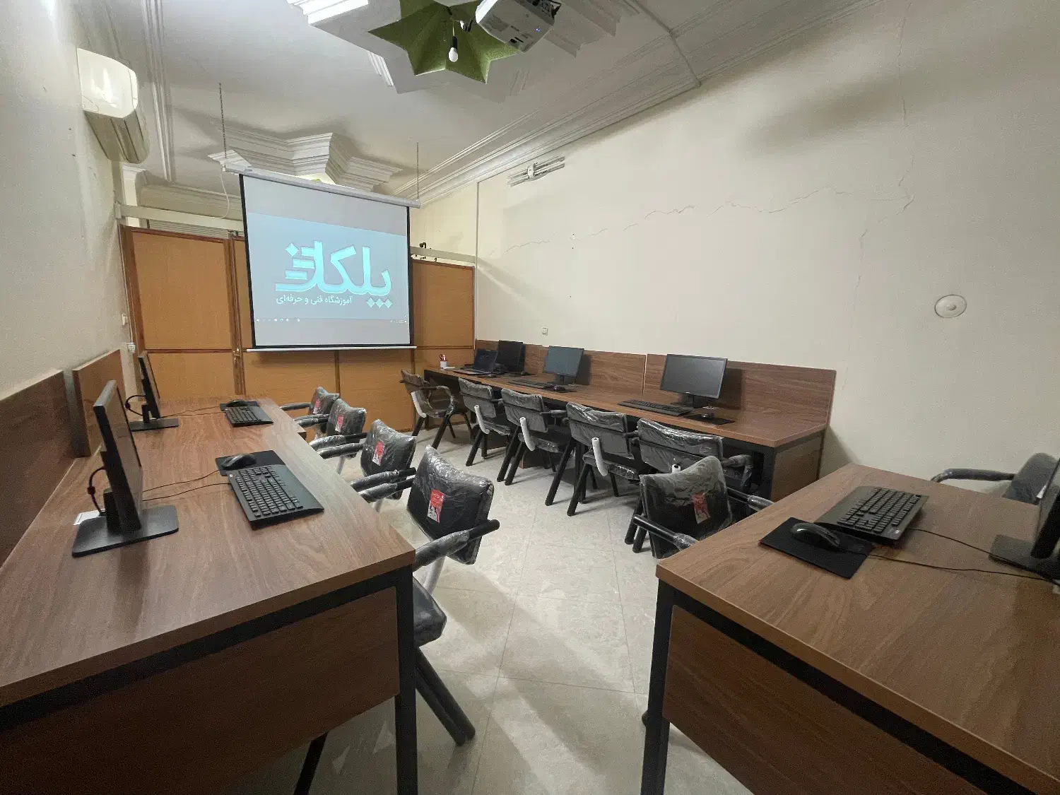 آموزشگاه فنی و حرفه‌ای کامپیوتر پلکان پاکدشت|خدمات آموزشی|پاکدشت, پاکدشت (مامازند)|دیوار