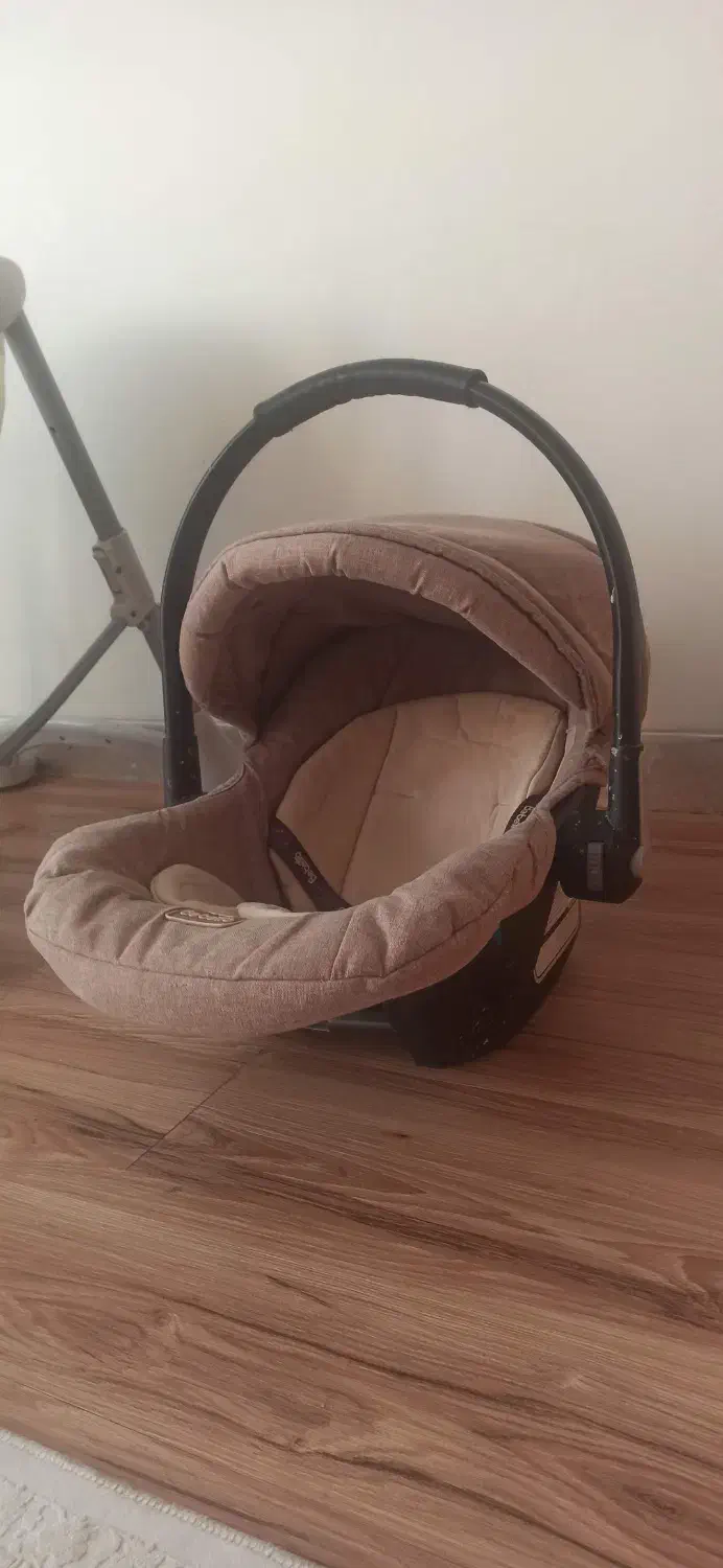 کریر نوزاد ببتو|اسباب و اثاث بچه|شیراز, ریشمک|دیوار