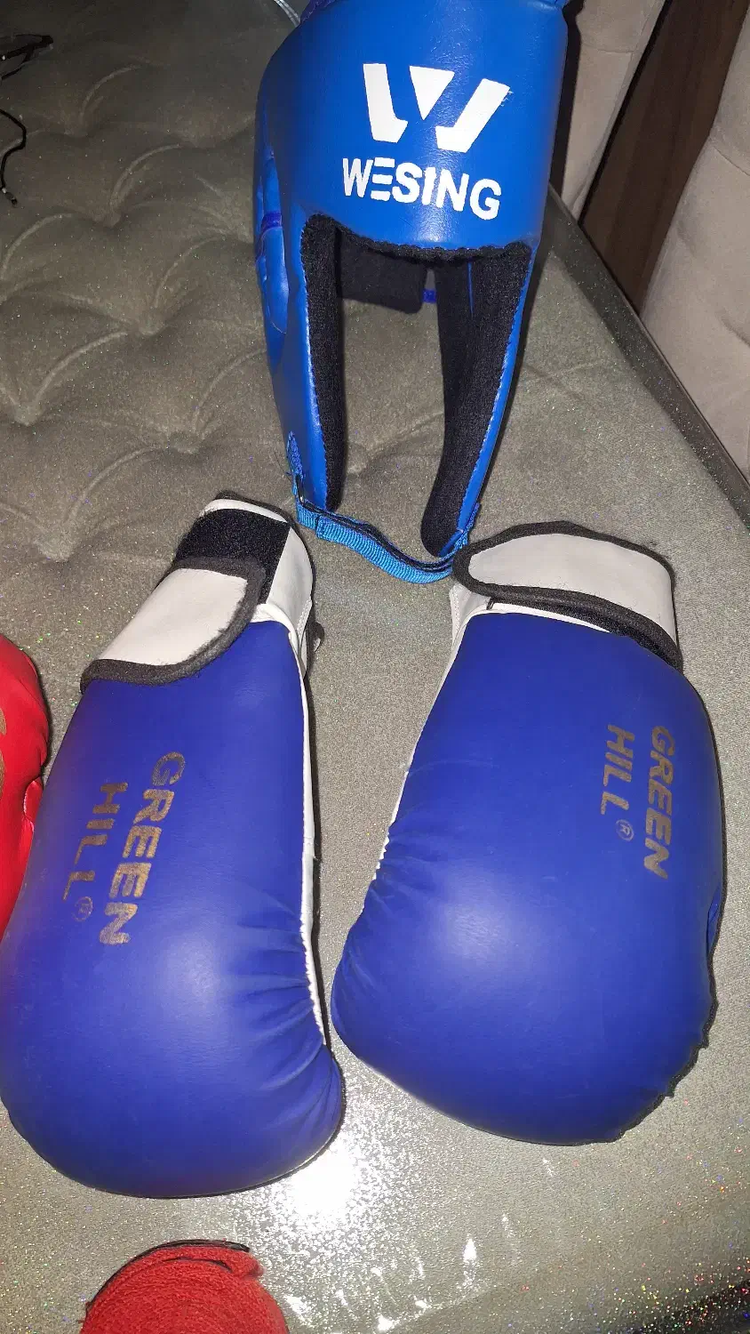 وسایل و تجهیزات ووشو ( دستکش و کلاه )|تجهیزات ورزشی|اصفهان, میرعماد|دیوار