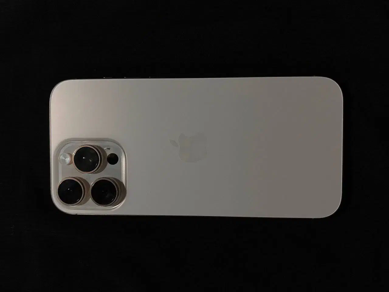 16 پرو مکس|موبایل|اندیشه, اندیشه فاز ۱|دیوار