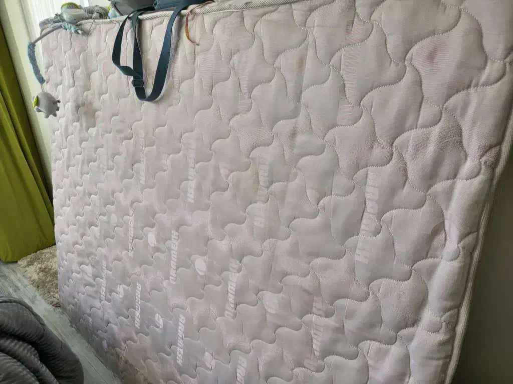 تختخواب دو نفره به همراه تشک|تخت و سرویس خواب|رفسنجان, |دیوار