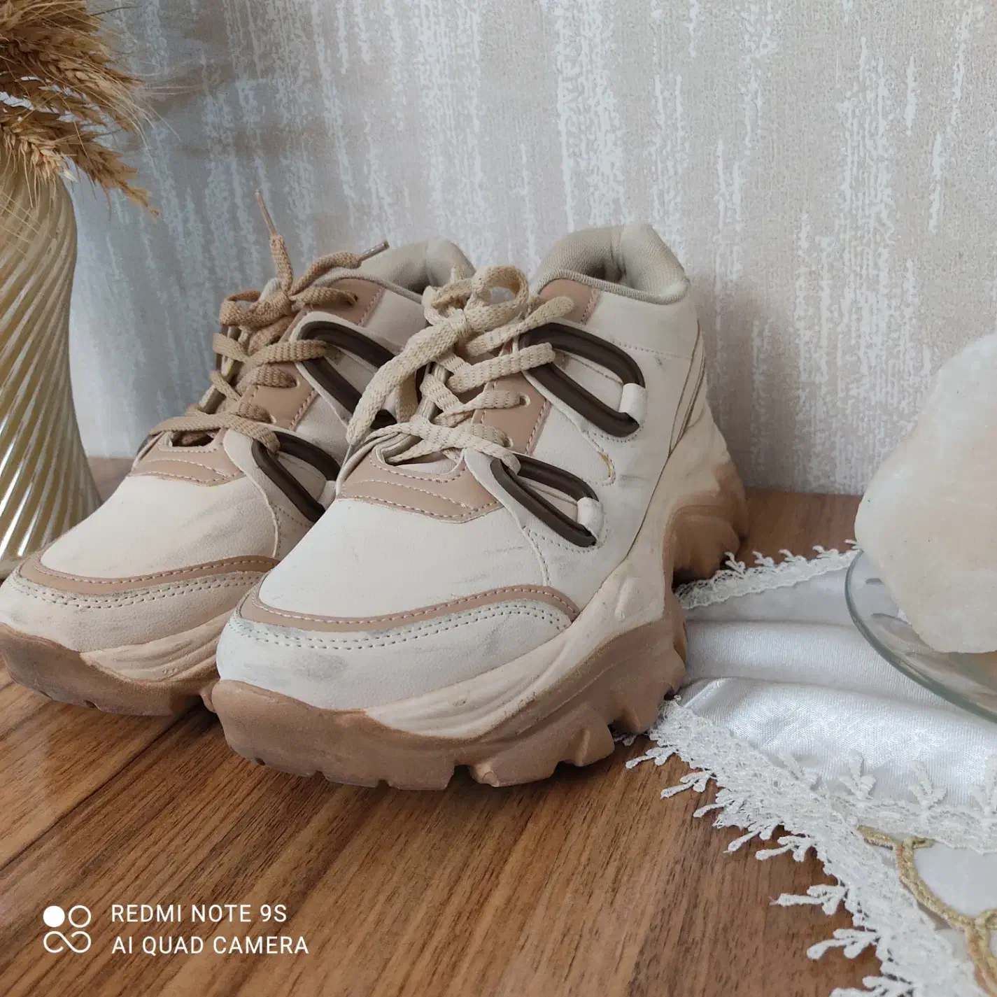 کتونی|کیف، کفش، کمربند|گرگان, |دیوار