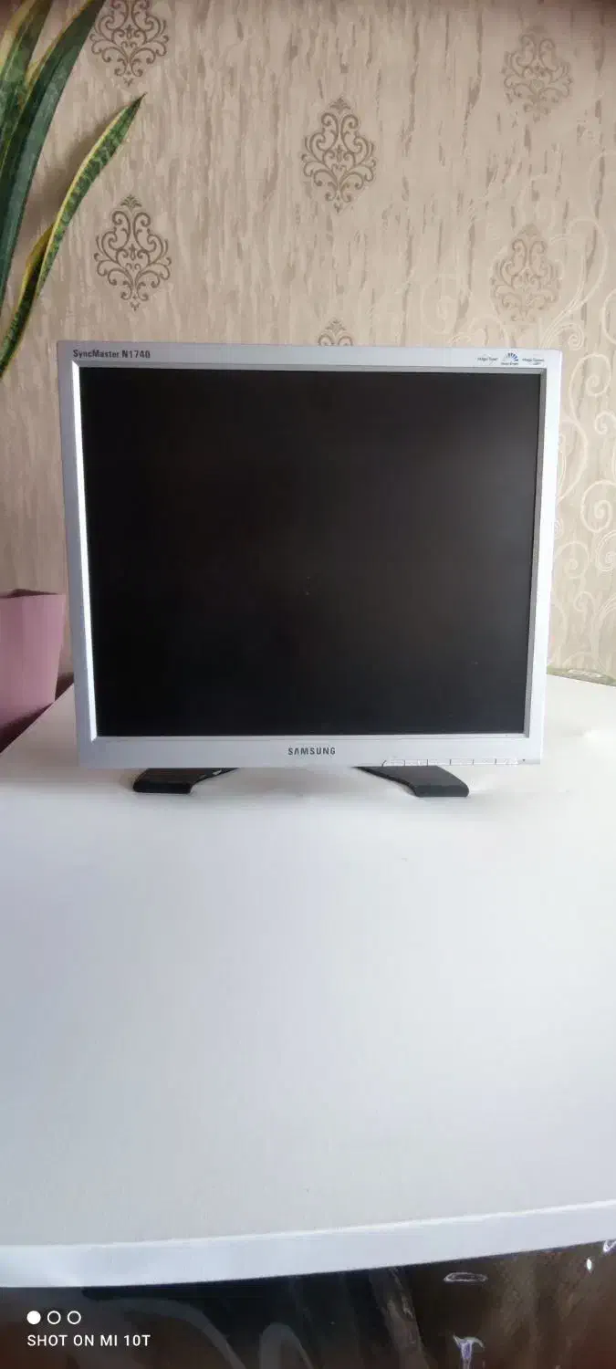 مانیتور ال ای دی سامسونگ (با امکان تخفیف)|قطعات و لوازم جانبی رایانه|فردیس, منظریه|دیوار