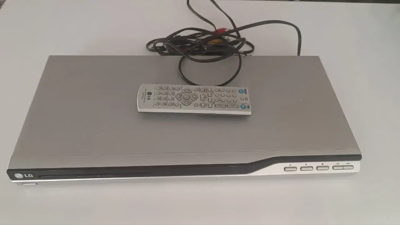 دستگاه DVD پلیر مدل LG|پخش‌کننده DVD و ویدیو|قم, عمار یاسر|دیوار