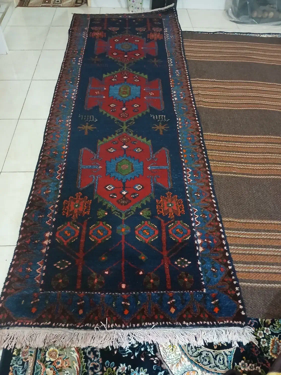 فرش دستبافت زخیم خوش نقشه خودم بافتم بدون واسطه|فرش|کرج, کمال‌شهر|دیوار