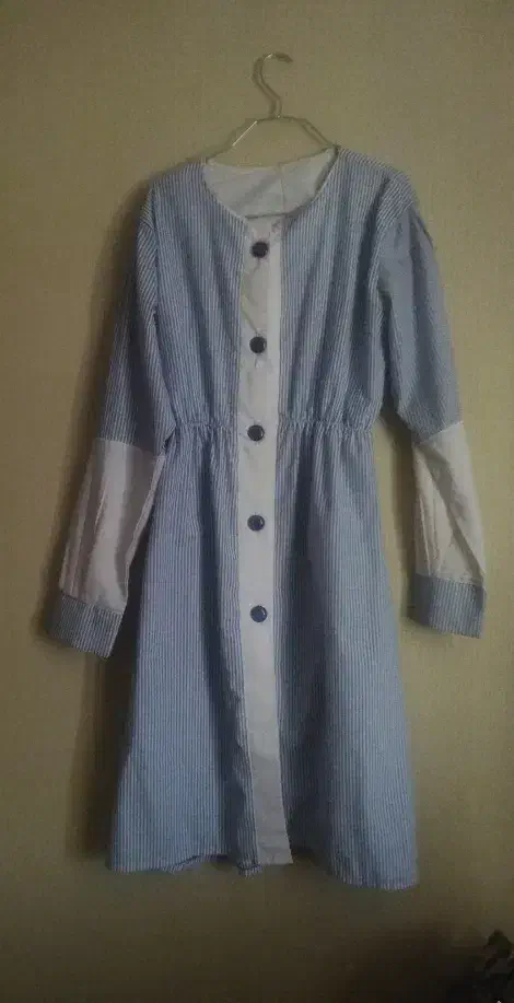 لباس نو|لباس|یاسوج, |دیوار