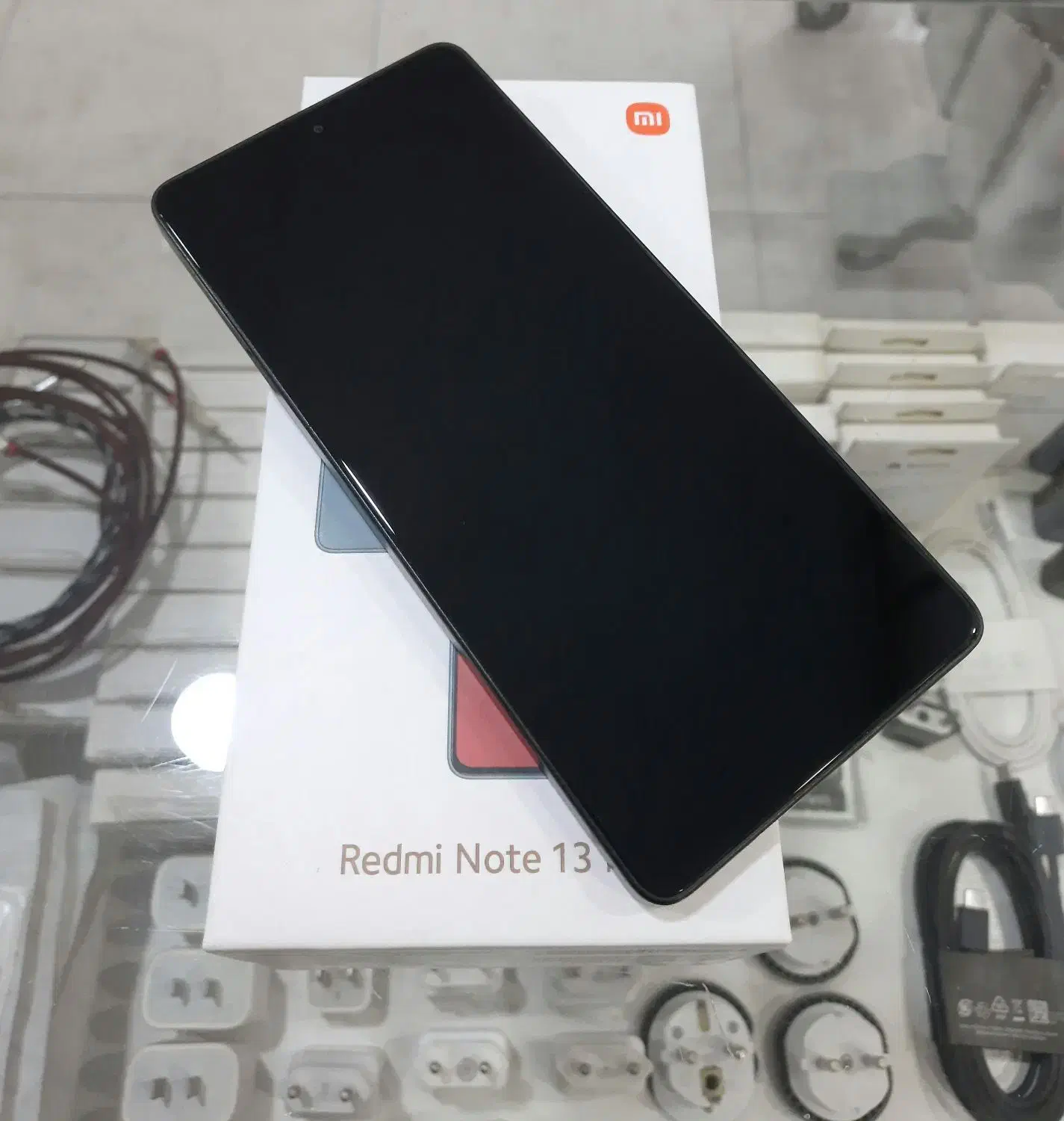 Note 13 pro رام ۸ حافظه ۲۵۶ گیگ رنگ مشکی|موبایل|کرج, حسین آباد (اکبر آباد)|دیوار