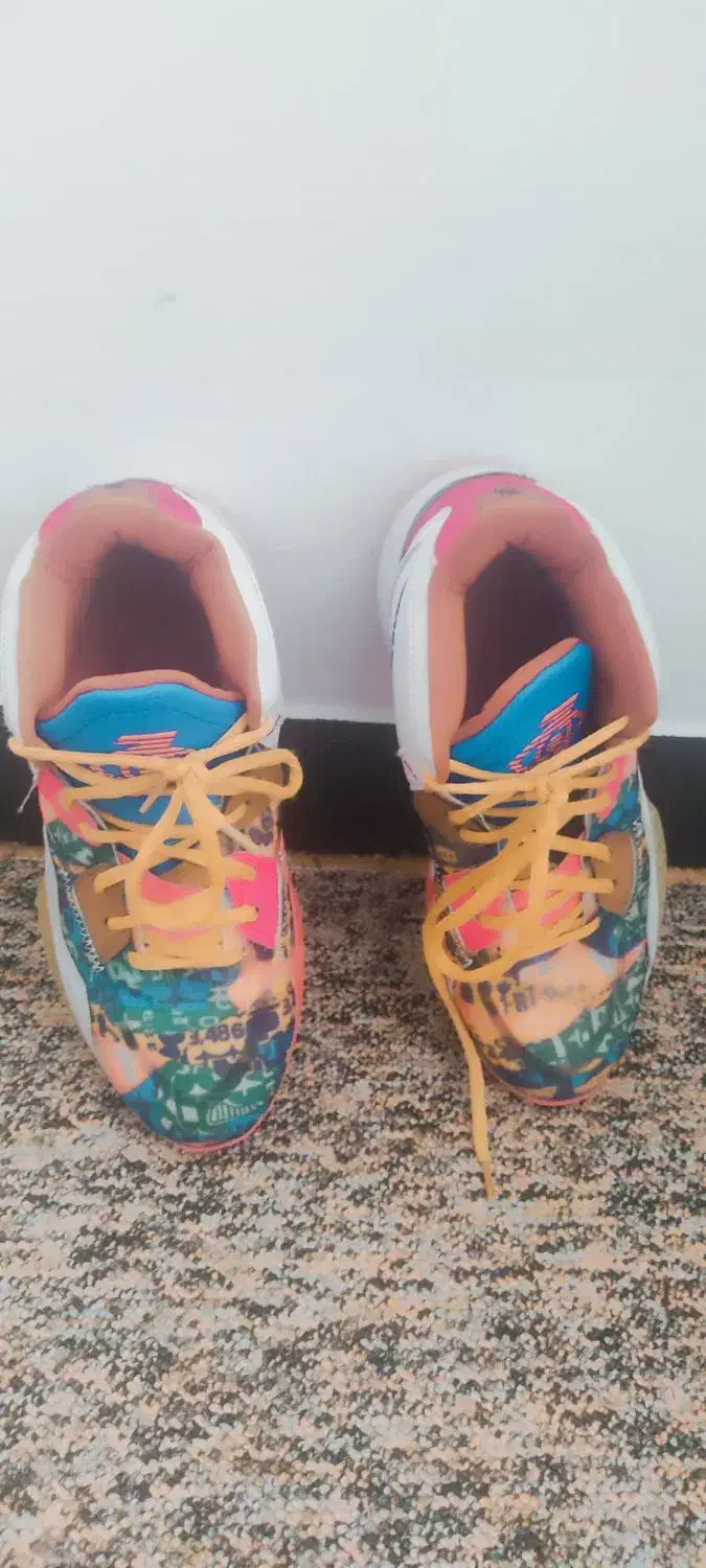 کفش بسکتبال|کیف، کفش، کمربند|هشتگرد, فاز ۷ مهستان|دیوار