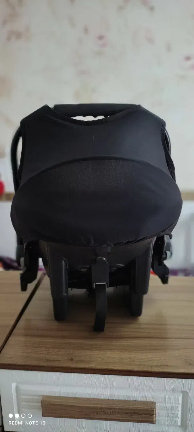 کریر|کالسکه و لوازم جانبی|کرج, باغستان|دیوار