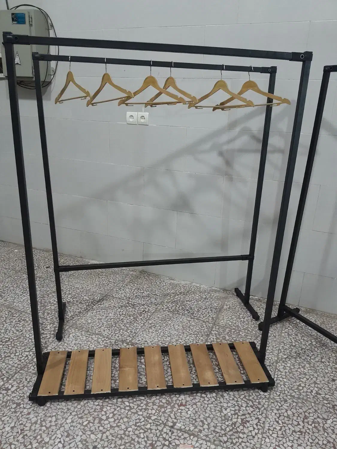 رگال|کتابخانه، شلف، قفسه‌های دیواری|رباط‌کریم, ده‌حسن|دیوار