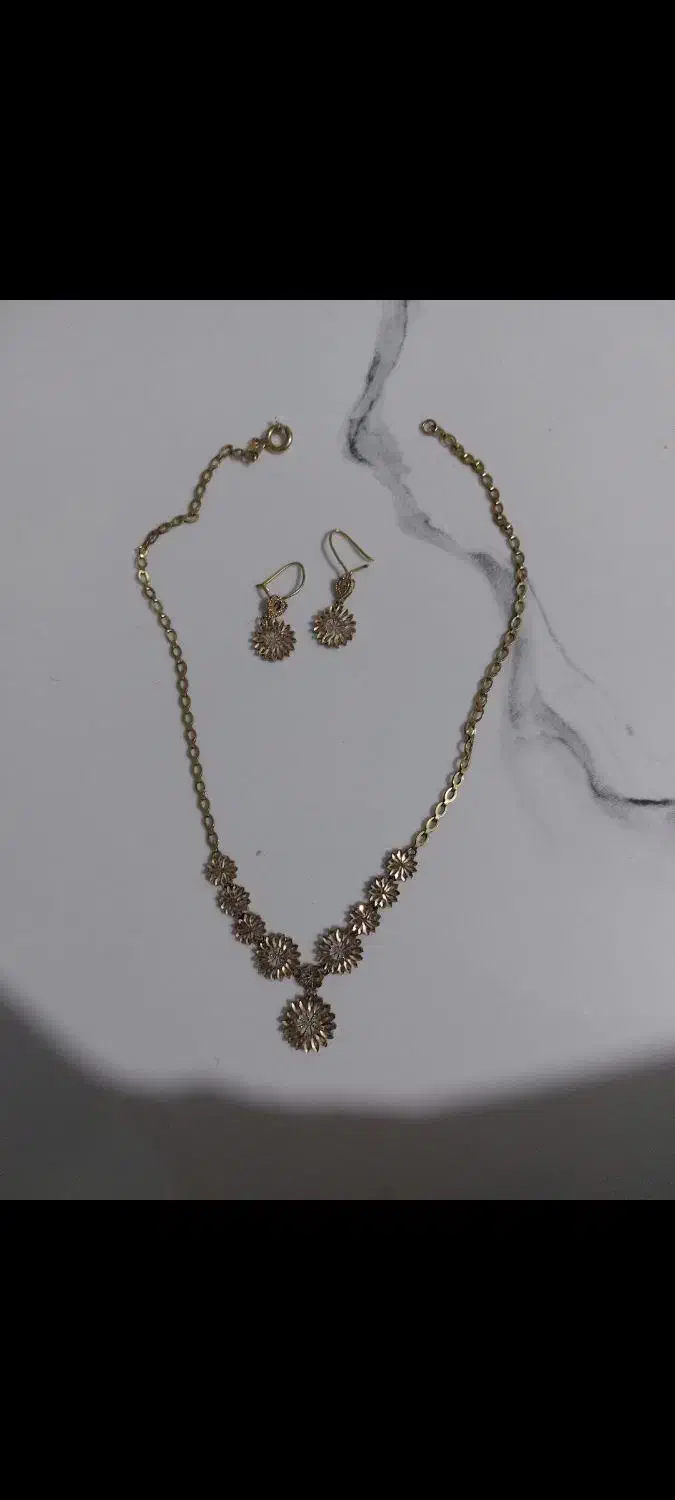 گردنی وگوشواره|جواهرات|فامنین, |دیوار