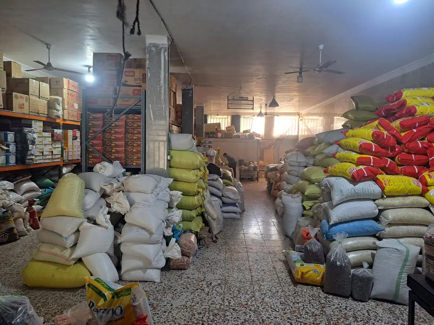 ویزیتور پخش آجیل و خشکبار|استخدام بازاریابی و فروش|یزد, |دیوار