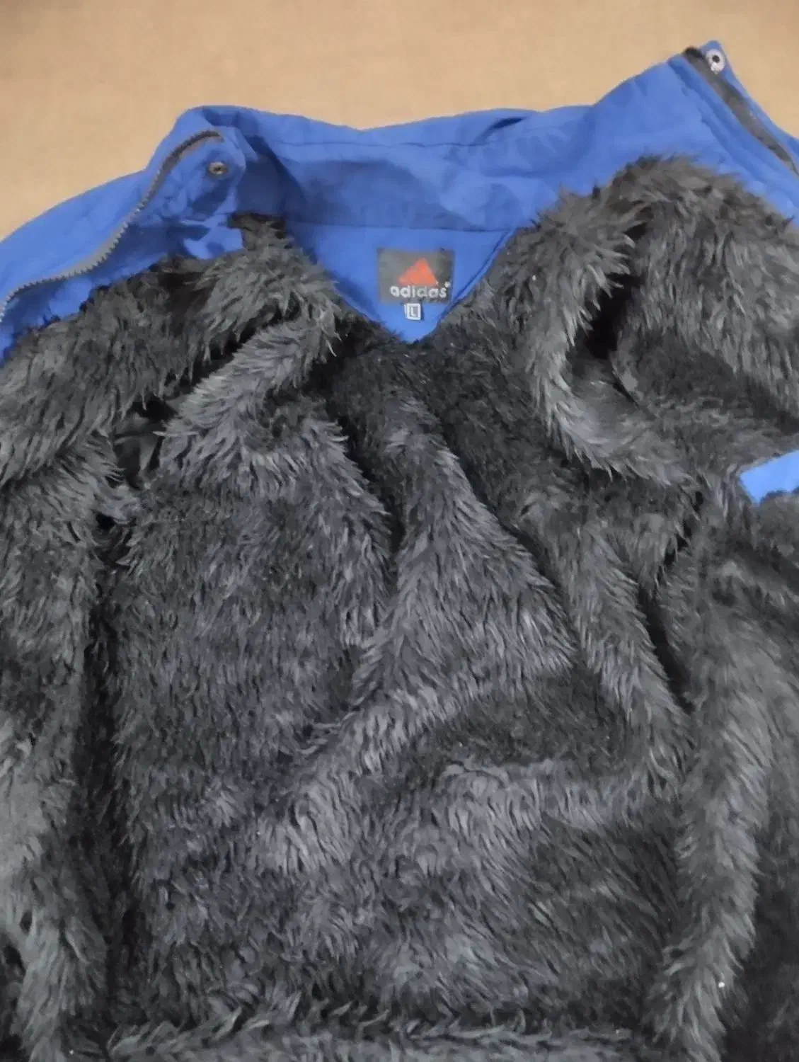 کاپشن درحدنونو|لباس|قم, شاه ابراهیم|دیوار