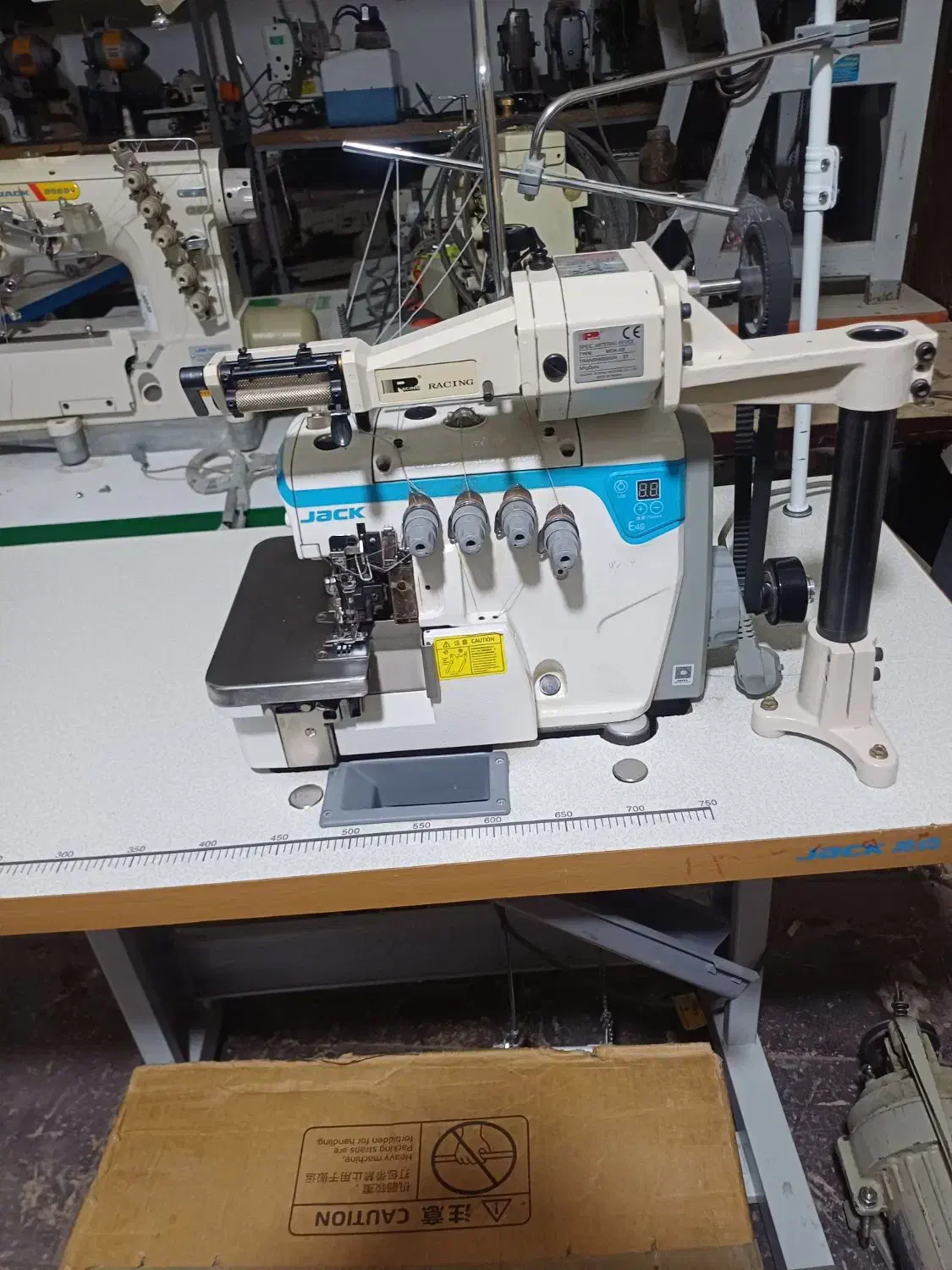 چرخ سردوز کشدوز چهار نخ نو|چرخ خیاطی و ریسندگی|اصفهان, شاهد|دیوار