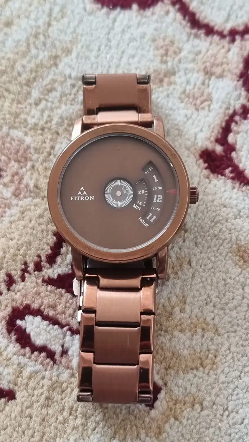 ساعت مچی زیبا|ساعت|مریوان, |دیوار