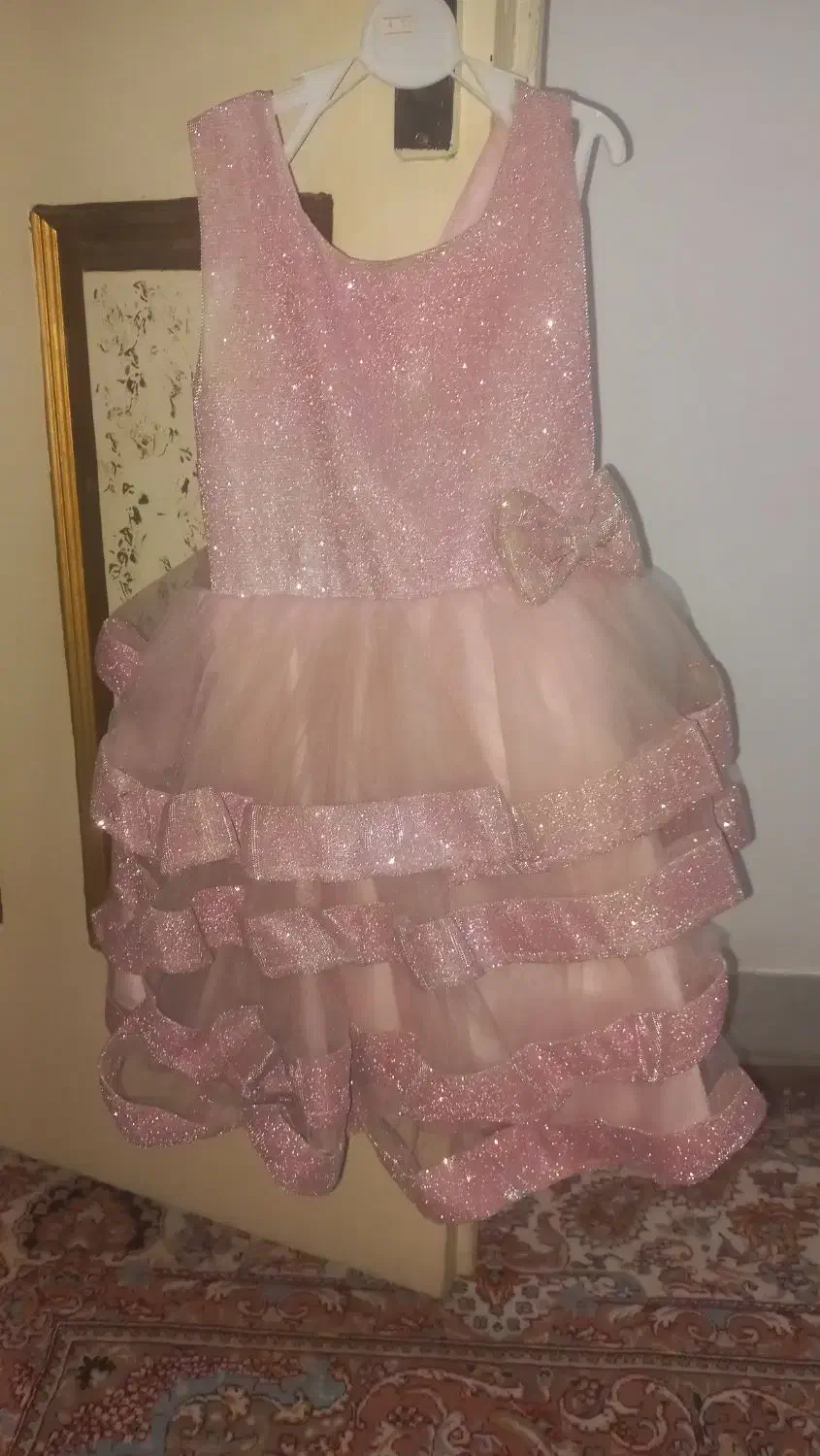 پیرهن دخترونه از ۴ سال تا ۸ سال میخوره|کفش و لباس بچه|ساوه, |دیوار