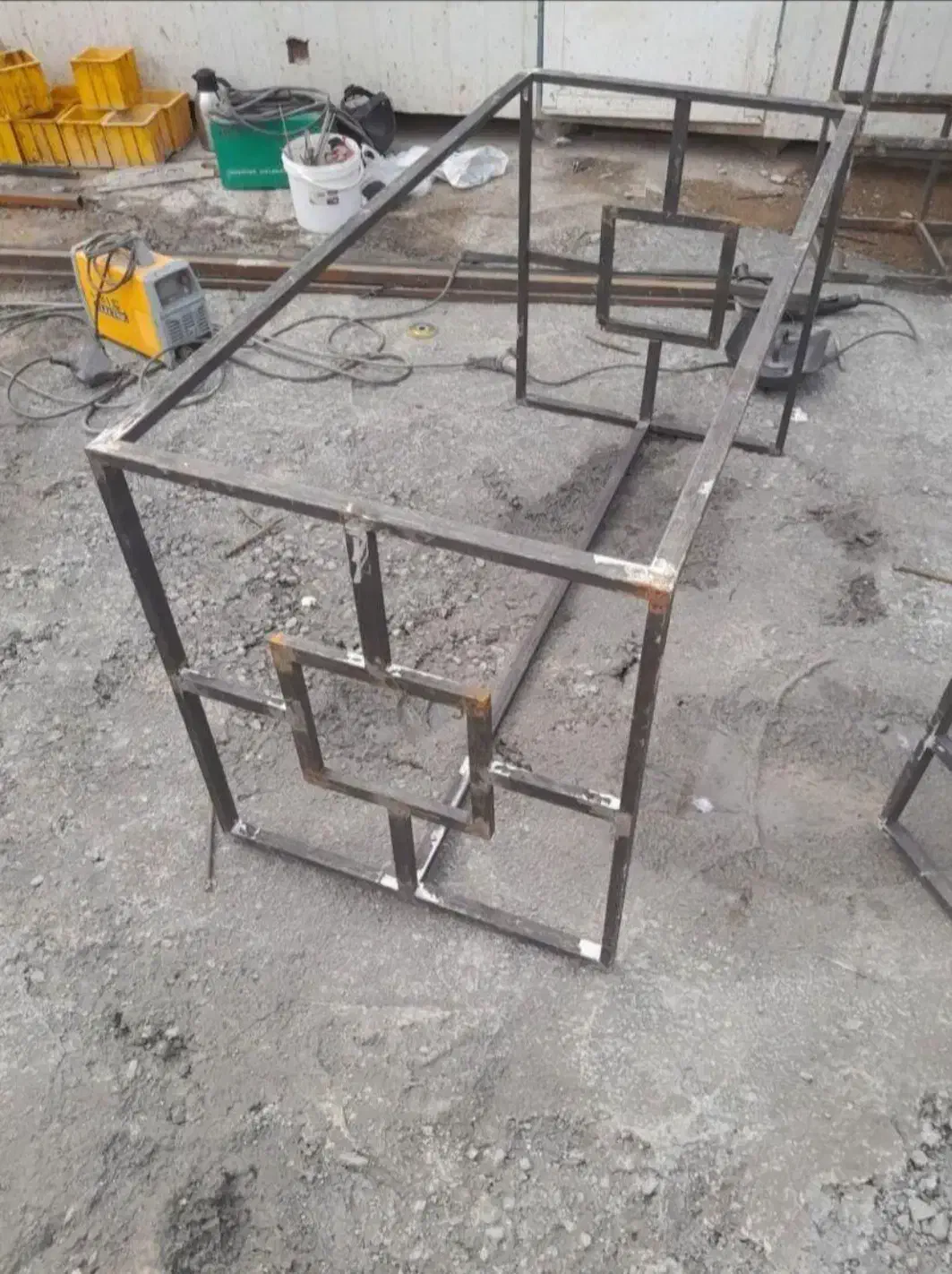 جوشکارسیار،نرده سایه بان قیمه تعمیرات خرده کاری|خدمات پیشه و مهارت|ارومیه, |دیوار