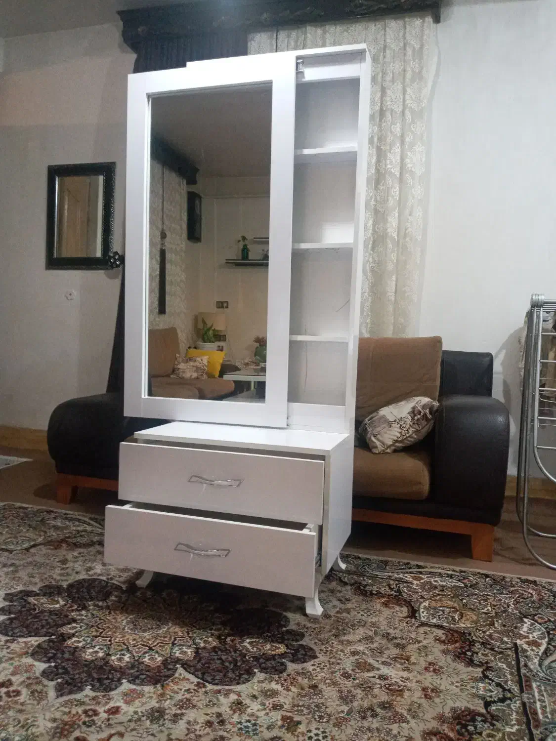 آینه قدی|آینه|رشت, فلسطین|دیوار