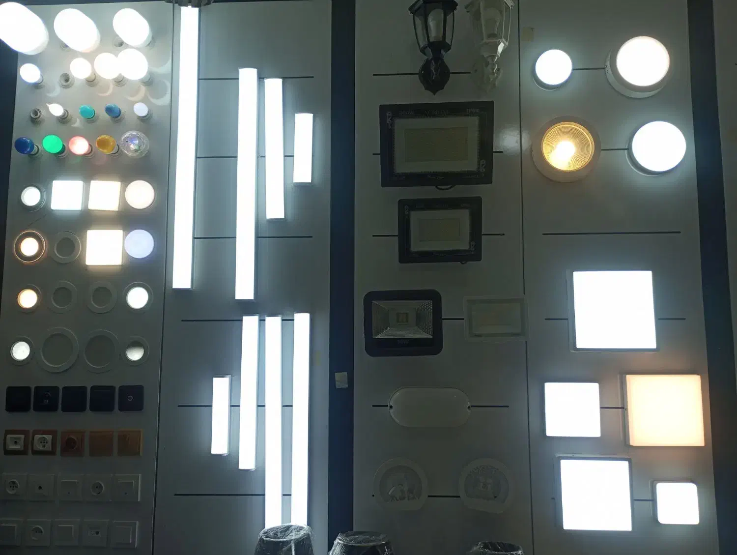 لامپ کم مصرف، قیمت تولید، کیفیت تضمینی|لامپ و چراغ|مشهد, موسوی قوچانی|دیوار