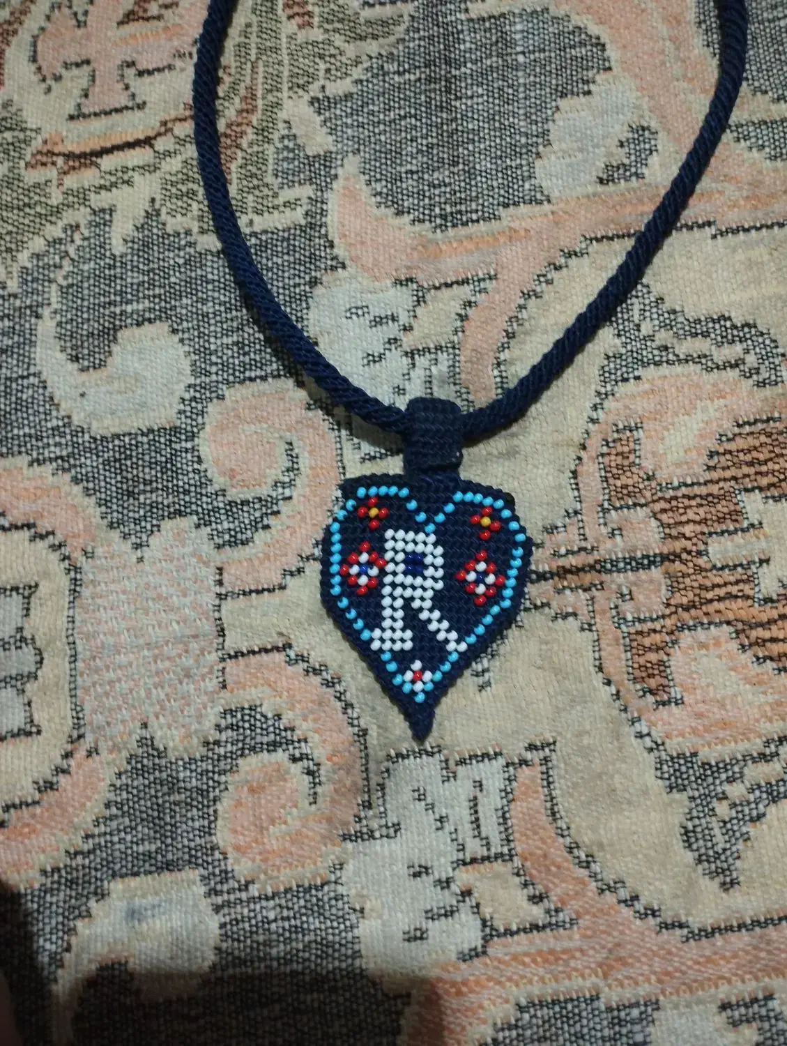 گردن بنددست بافت به قیمت250000هزارت|زیورآلات و اکسسوری|ایرانشهر, |دیوار