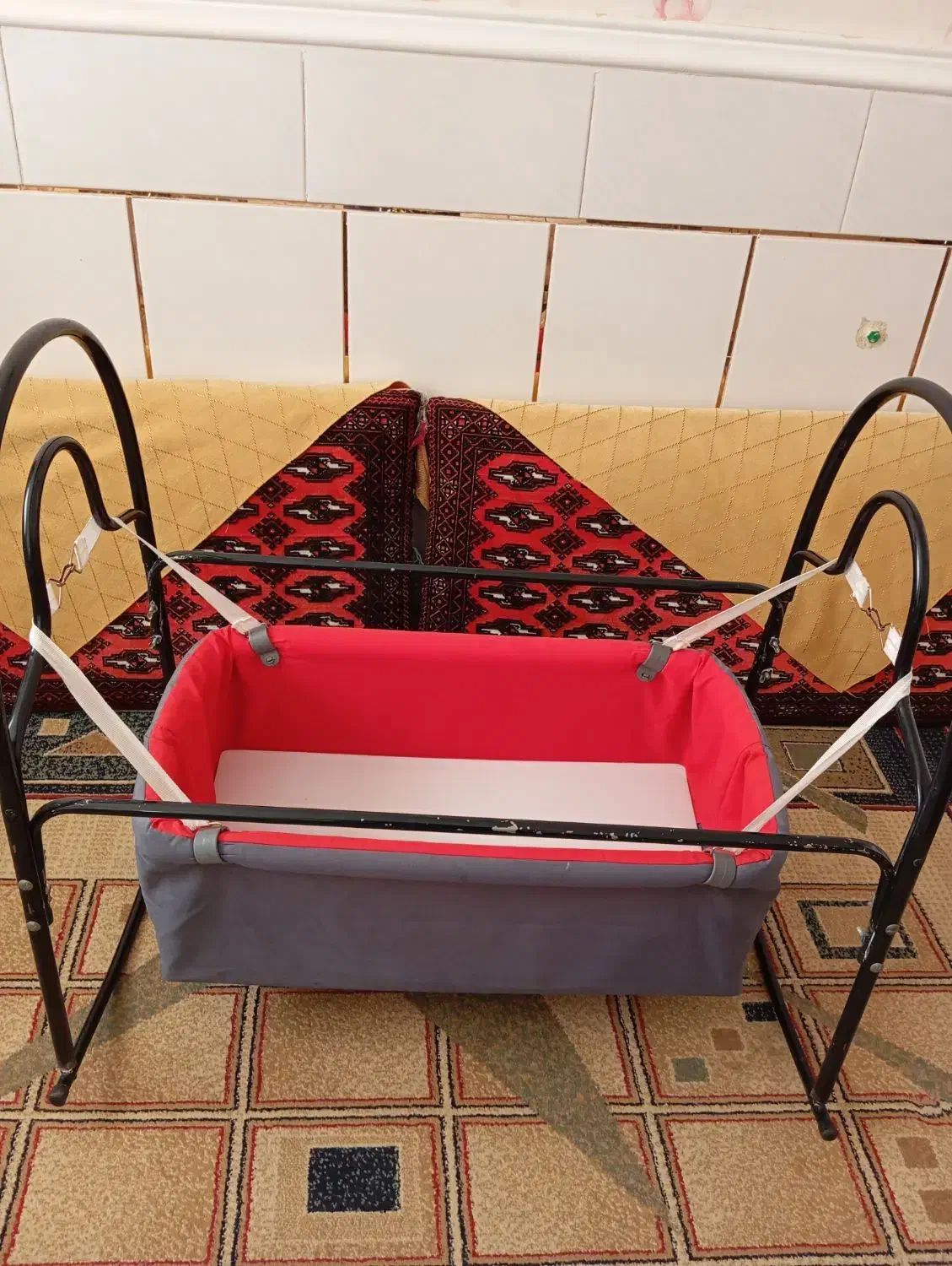 گهواره|تخت و سرویس خواب|خمین, |دیوار