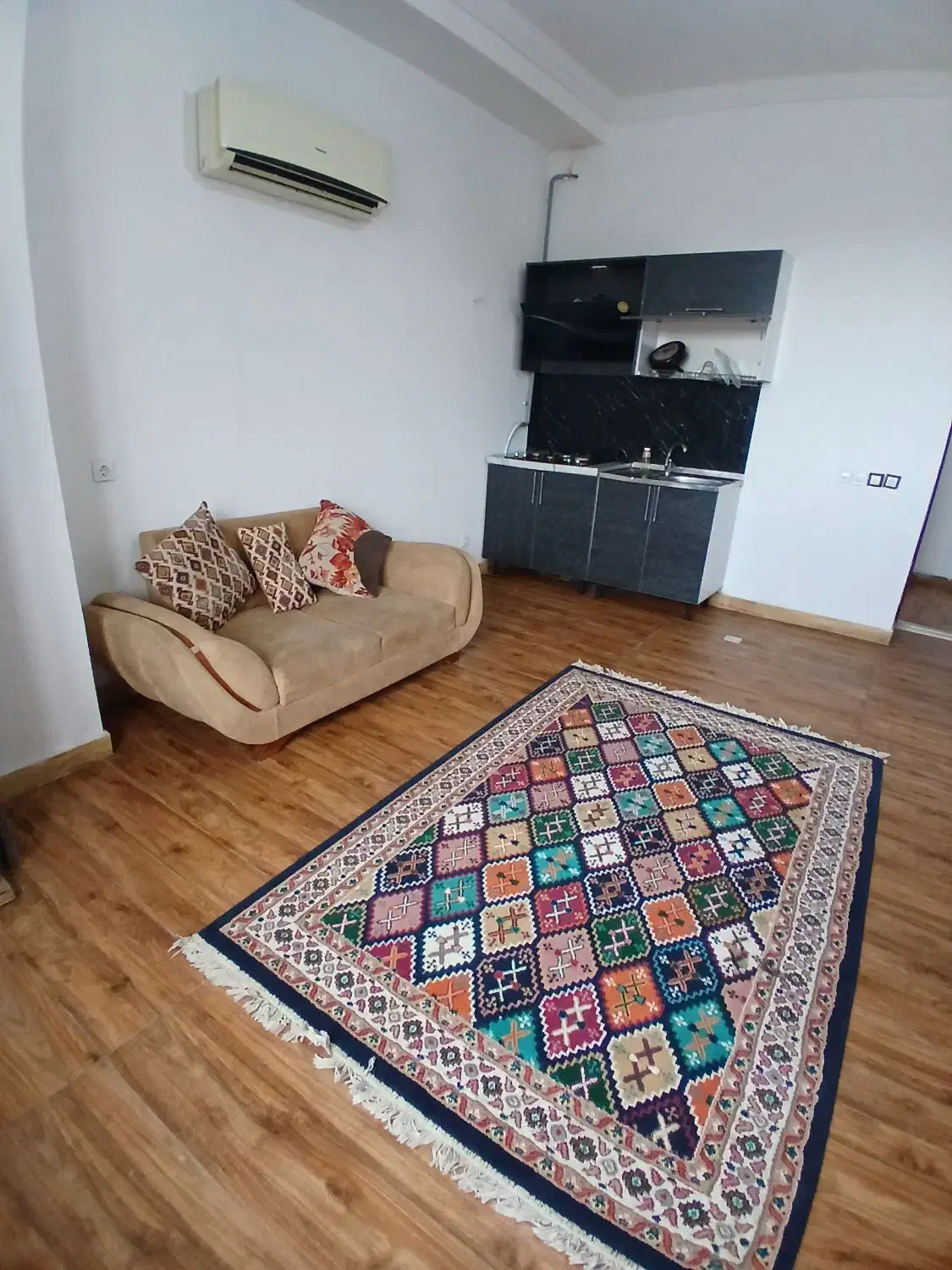 اجاره اپارتمان یکخواب ساحلی پلاک اول|اجارهٔ کوتاه‌مدت آپارتمان و سوئیت|چالوس, |دیوار